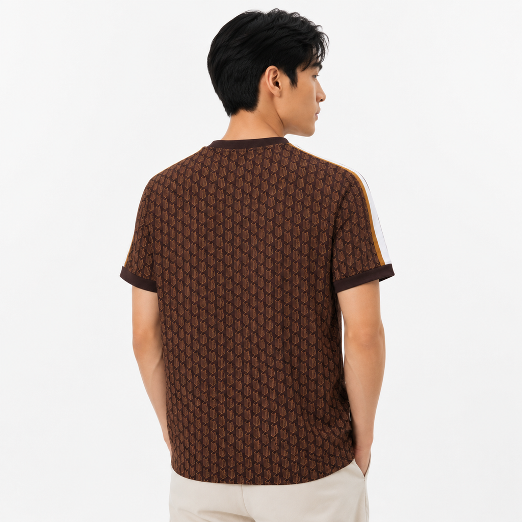 PLAYERA LACOSTE MONOGRAM CAFÉ