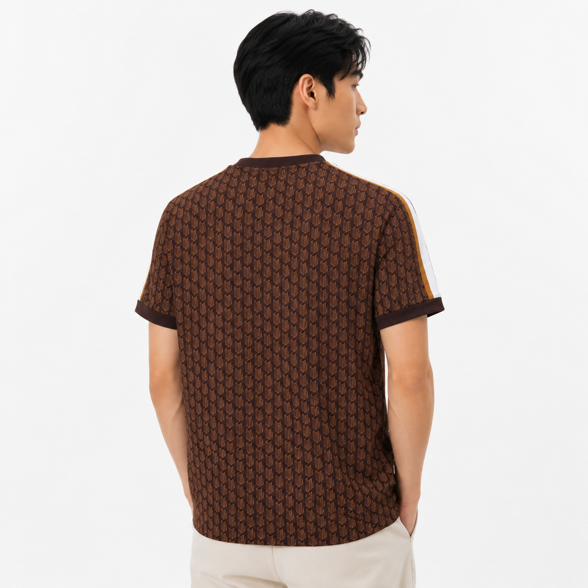 PLAYERA LACOSTE MONOGRAM CAFÉ